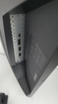 MSI MAG 274QF 27