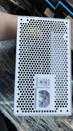 Lian Li Edge.850 Beyaz 850W 80+ Platinum A(OUTLET)
