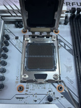 COLORFUL CVN B650 GAMING FROZEN V14 DDR5 7(OUTLET)