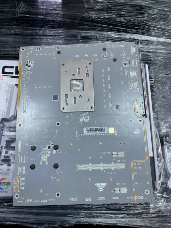 COLORFUL CVN B650 GAMING FROZEN V14 DDR5 7(OUTLET)