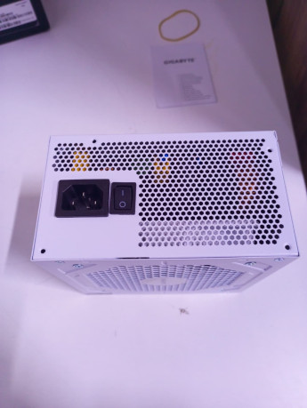 GIGABYTE GP-UD1000GM PG5 ICE 1000W POWER S(OUTLET)