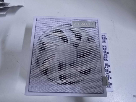 Lian Li Edge.1200 Beyaz 1200W 80+ Gold ATX(OUTLET)