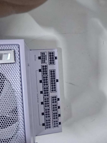 Lian Li Edge.1200 Beyaz 1200W 80+ Gold ATX(OUTLET)