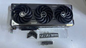 ASUS TUF Gaming RadeonTUF-RX9070-O16G-GAMI(OUTLET)