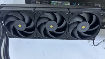Lian Li Galahad II Trinity Performance 360(OUTLET)