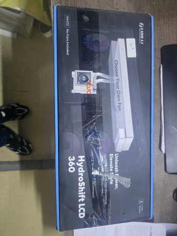 Lian Li Hydro-Shift LCD 360 Beyaz FANSIZ S(OUTLET)